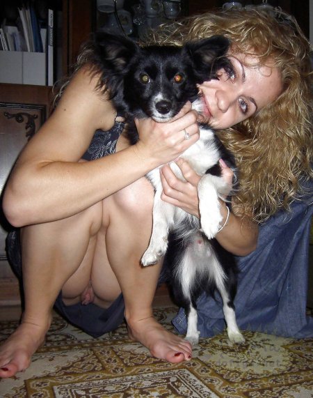 Случайно показала без трусов