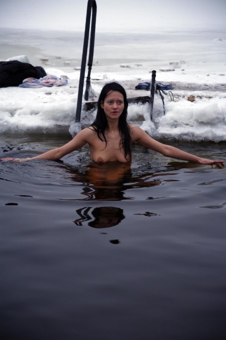 Крещенские купания голые