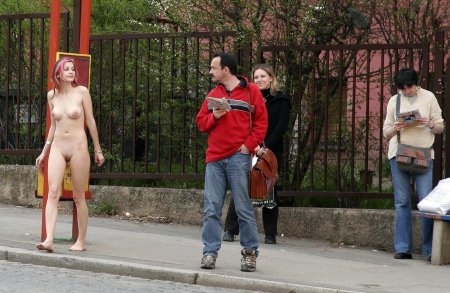 Эксгибиционизм девушки