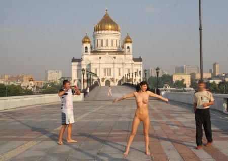 Эротические фотосессии в церкви