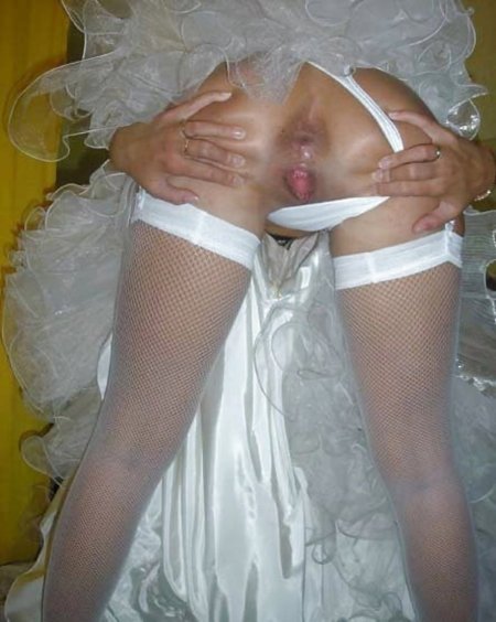 Невеста без трусов домашнее