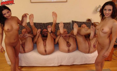 Порнография голые люди