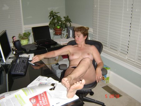 Зрелые голые за компом