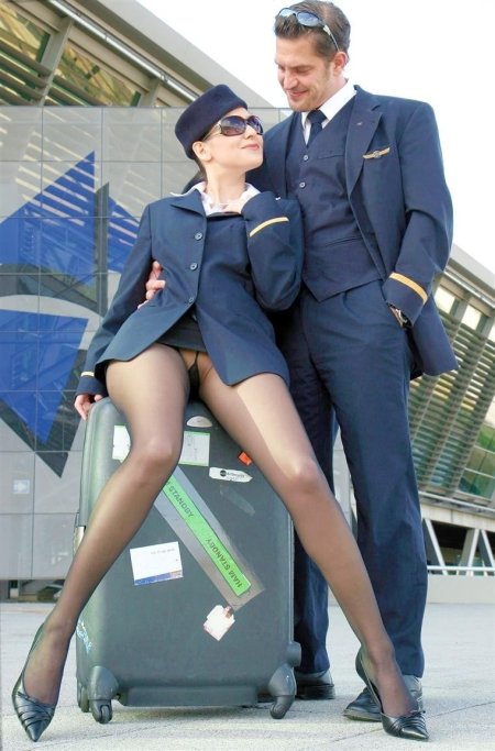 Claire Castel бортпроводница