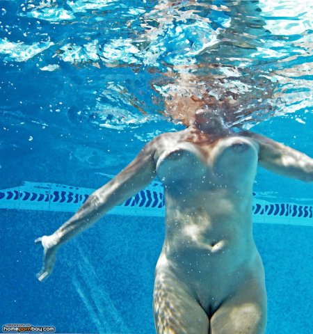 Синхронное плавание голышом