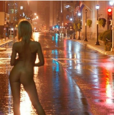 Эротическая фотосессия в городе