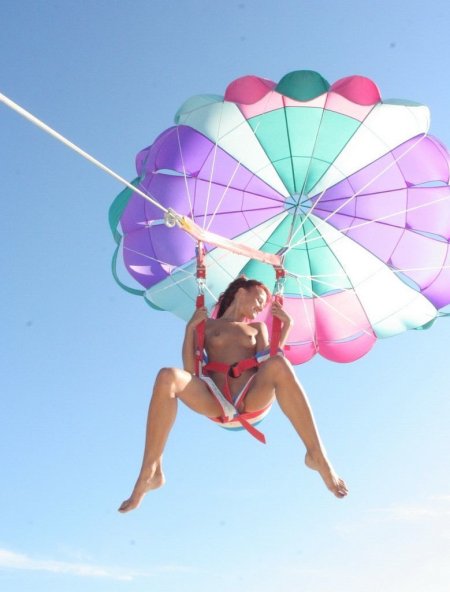 Лифчик парашют
