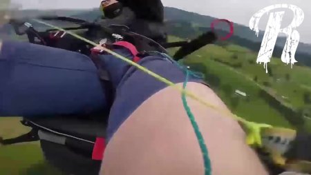 Голые парашютисты