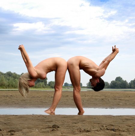 Лорен Рудик голая йога