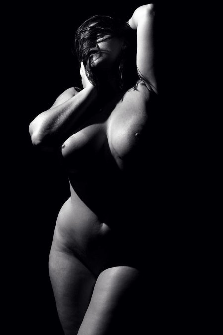 Мишель Мендес плюс сайз голая