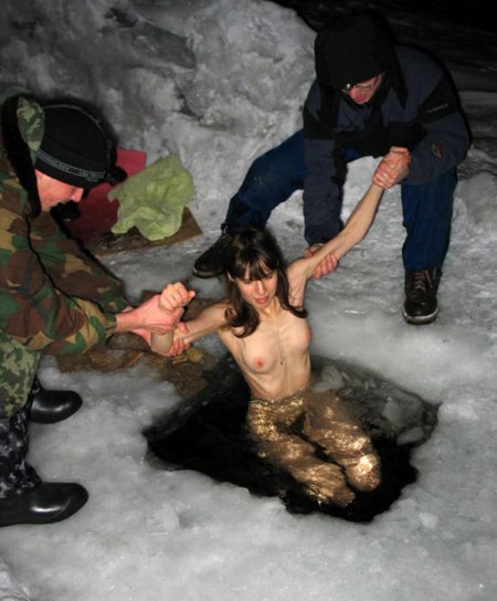 Крещенские купания голые