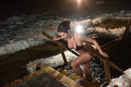 Крещенские купания голые