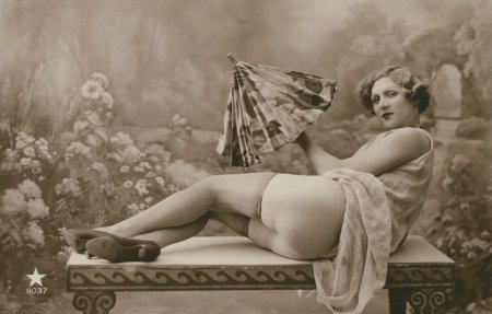 Ретро старинные голые женщины