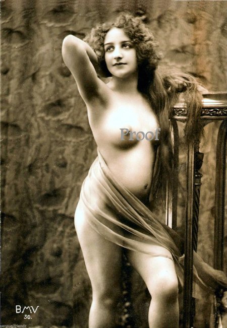 Старинные. Голые. Женщины