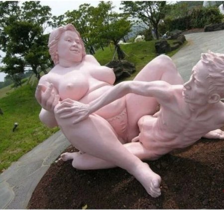 Живая эротическая скульптура