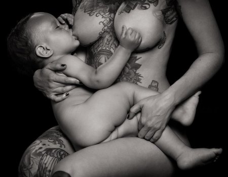 Кормящие мамочки ню арт