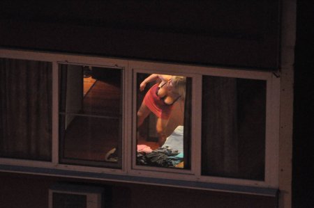 Подсмотренное через окно