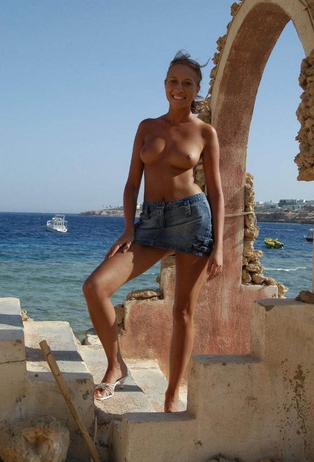 Русские девушки топлесс в Египте