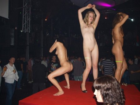 Эротические конкурсы в ночных клубах
