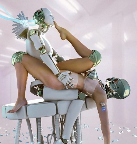 Женщина робот