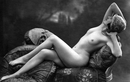 Искренняя Нагота ретро