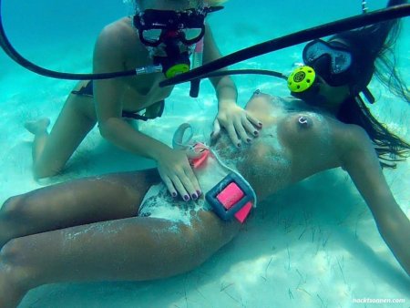 Дайвинг девушка голышом