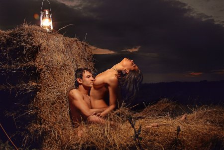 Страсть на сеновале
