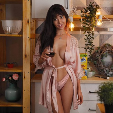 Девушки в эротических халатиках