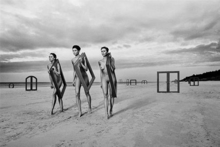 Итальянская реклама ню