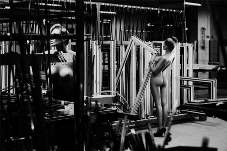 Абсолютно голая реклама