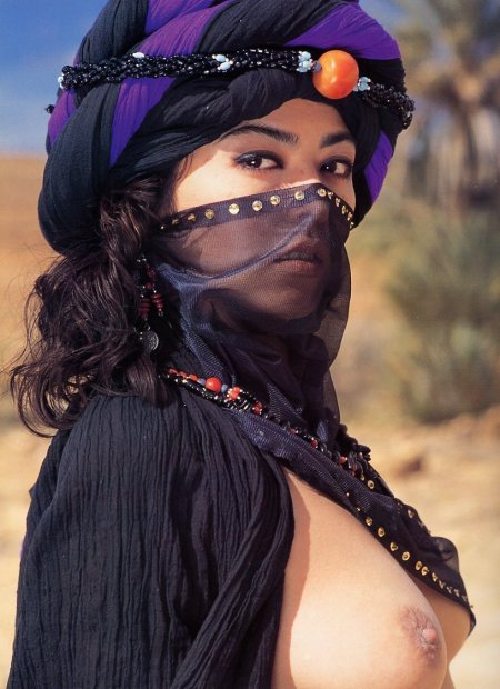 Голые восточные женщины