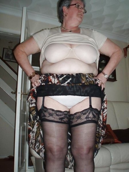 Старые толстушки в трусах