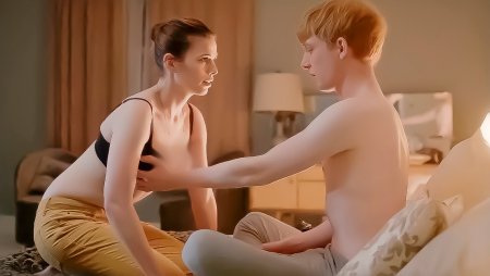 Hayley Atwell черное зеркало