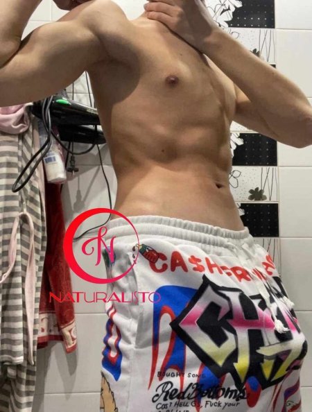 Артем Николаев голый