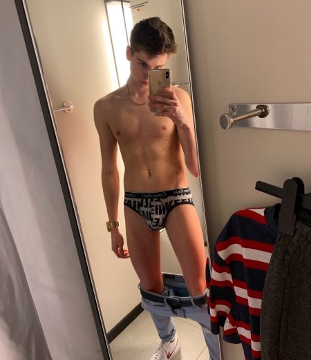 Юрий Дудь голый