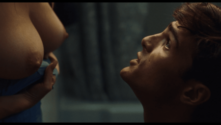 Сидни свини эйфория грудь