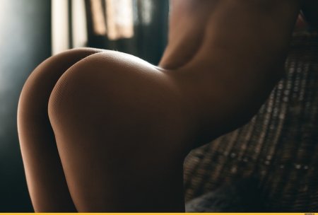 Красивые голые женские попы