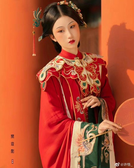 Традиционные китайские костюмы