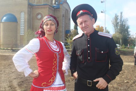 Женщины в казачьей форме