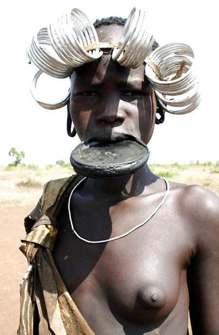 Мурси племя девушки ню