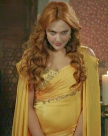 Луна в желтом цвете Хюррем Султан