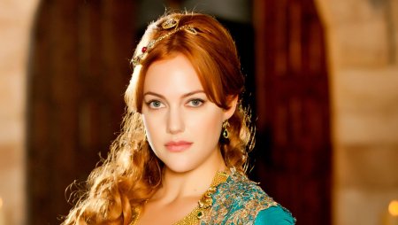 Мерьем Узерли Хюррем