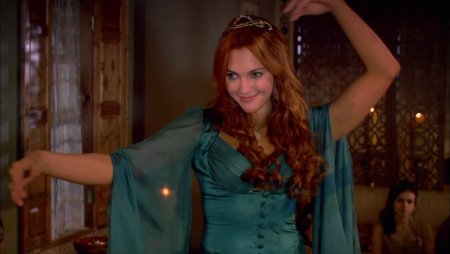 Хюррем Султан в Красном платье