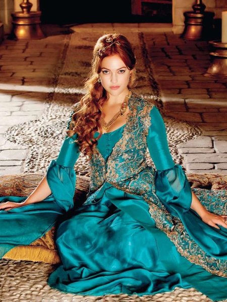 Мерьем Узерли Хюррем