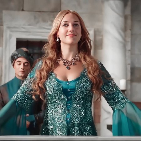 Мерьем Узерли Хюррем