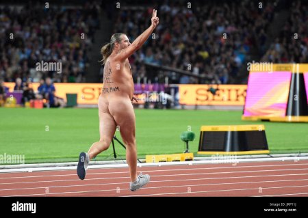 Легкая атлетика голышом