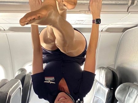 Ноги стюардесс