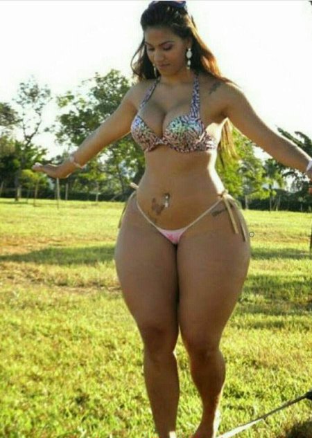 Роуз Монро и Spicy j два rabudas Latinas