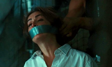 Связанные девушки в сериалах