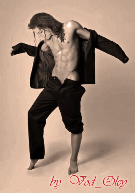 Майкл Джексон с голым торсом